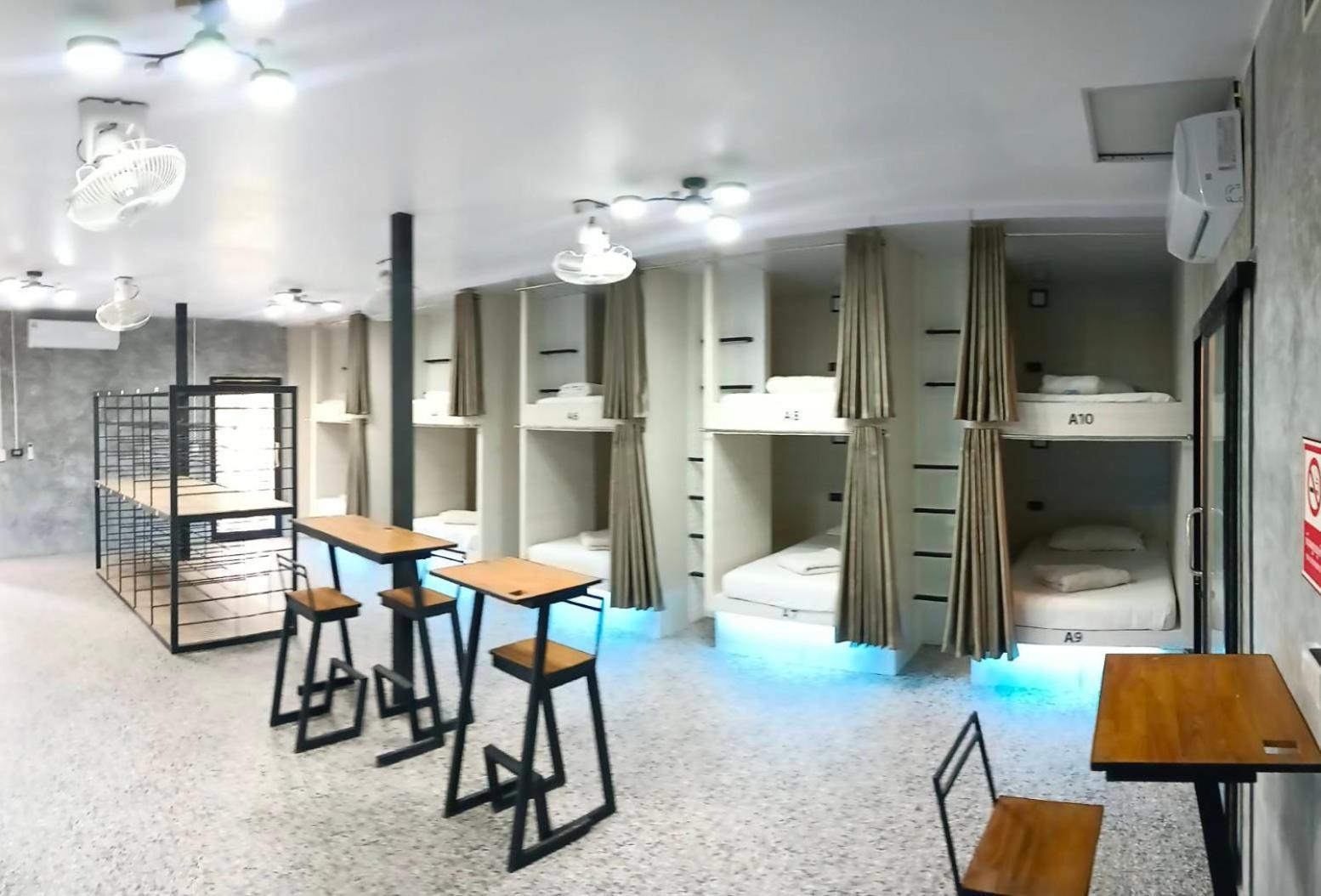 White Jail At Koh Tao Hostel Exterior photo