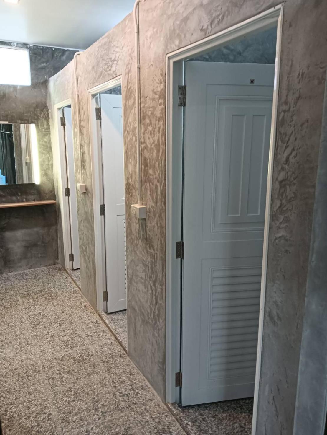 White Jail At Koh Tao Hostel Exterior photo