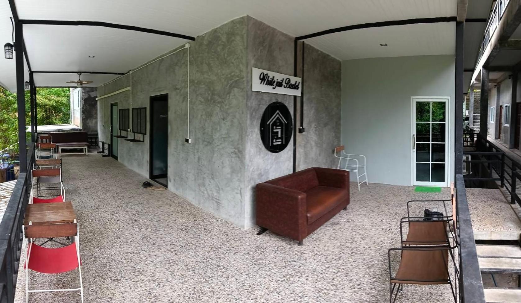 White Jail At Koh Tao Hostel Exterior photo