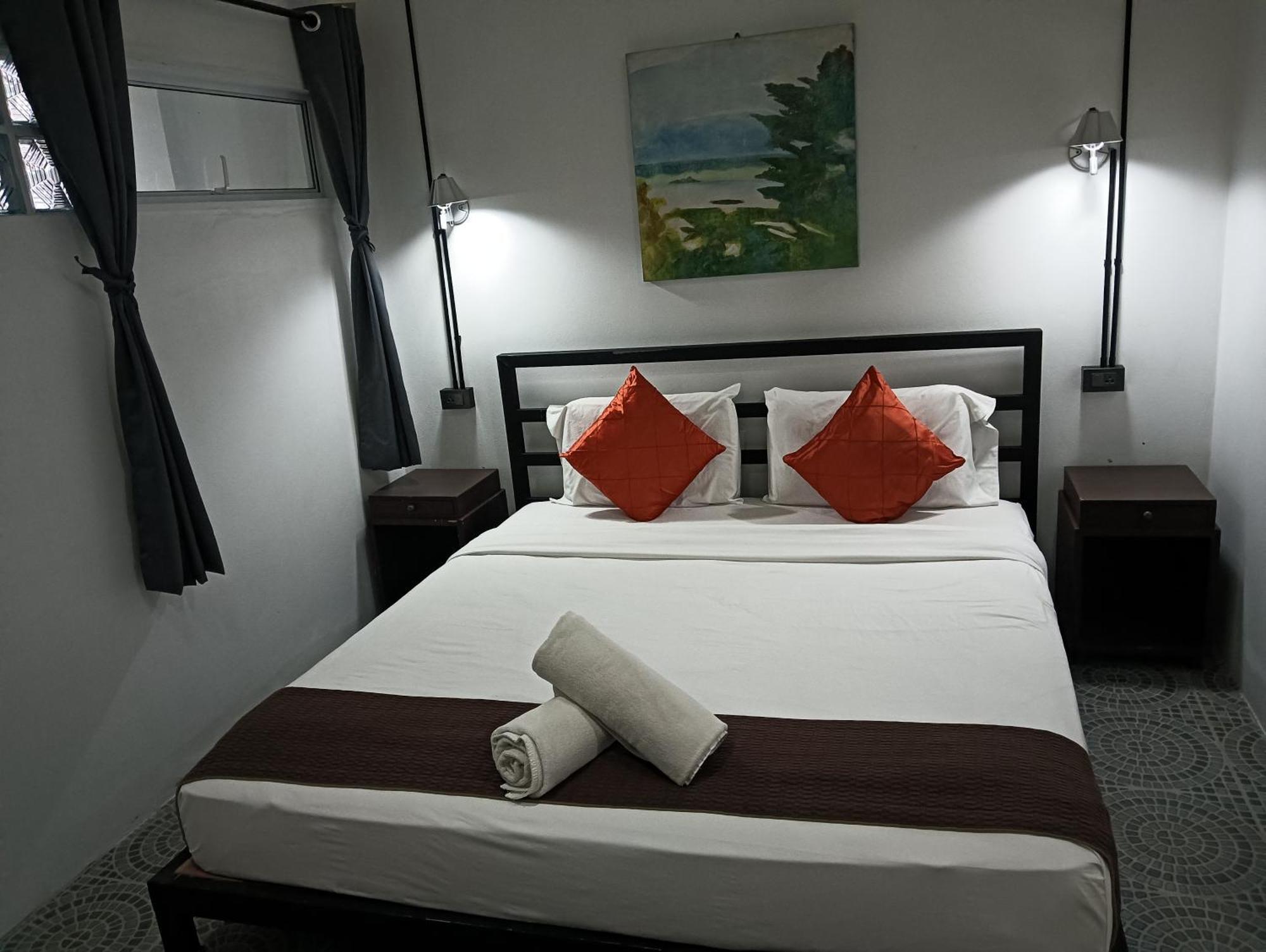 White Jail At Koh Tao Hostel Exterior photo
